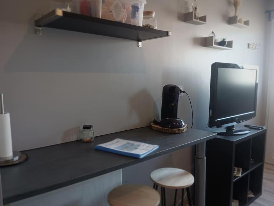 Chambre & Sdb Privee Avec Piscine En Bord De Via Rhona Sarras 외부 사진